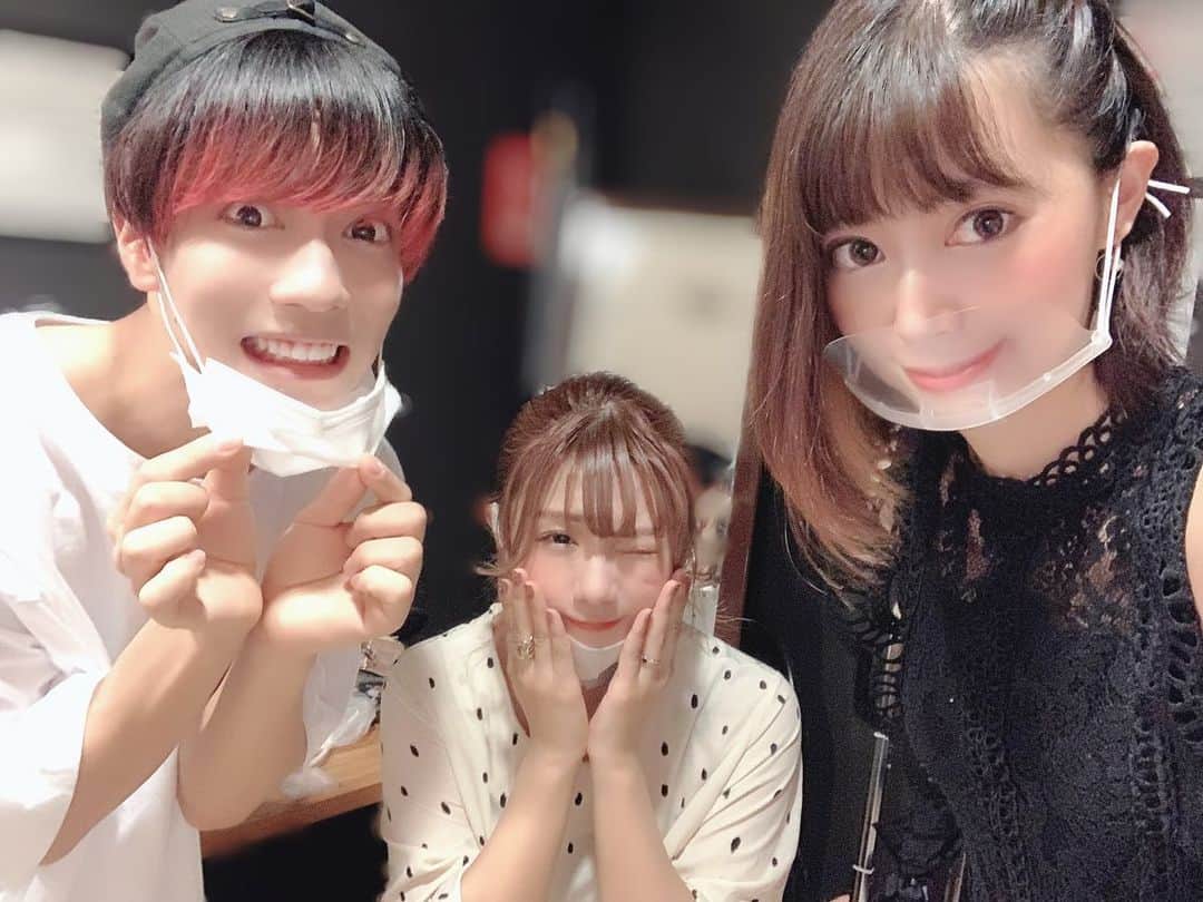 のインスタグラム：「マスクトークライブありがとうございました(*´︶`*)ﾆｺ - リモートで予約してくれた方もありがルンティ⸝⸝› ̫ ‹⸝⸝♡  特典会もありがルンティ♥支え♥  ‪- - - - - - - - - - - - - - - - -   #event #四ッ谷 #新宿  #birthday #youtube #sinjuku  #live #芸人 #talk #baraethi #バラエティ  #mask #マスク #フェイスシールド #instagood  #instalike」
