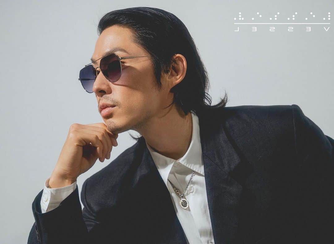 呉建豪のインスタグラム：「The 7eventh dimension is a spiritual place calm and serene, with peace surpassing all peace.   @xvessel_official  @glasstique  @puyioptical」