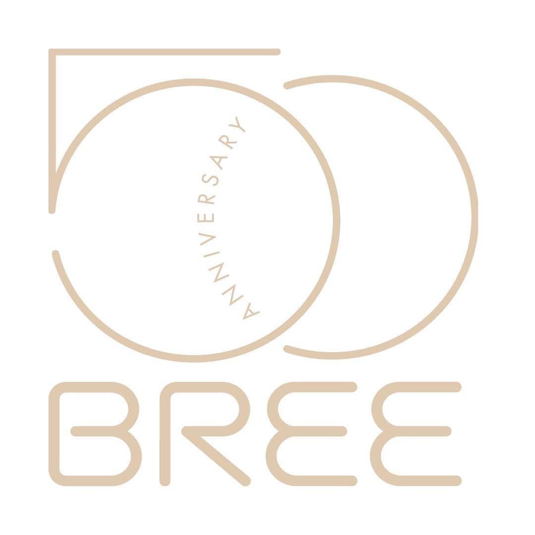ブリーのインスタグラム：「Happy birthday, BREE!   On the occasion of our 50th birthday we were looking for people who have owned a favourite piece of BREE for many years. According to the motto "Life is a journey", we asked them to share their stories with us - because these stories also tell our company history! We can't wait to show you our 50 faces of BREE. Stay tuned! . . . #50yearsofbree #anniversary #lifeisajourney #50facesofbree #breesince1970 #madetomakeadifference」