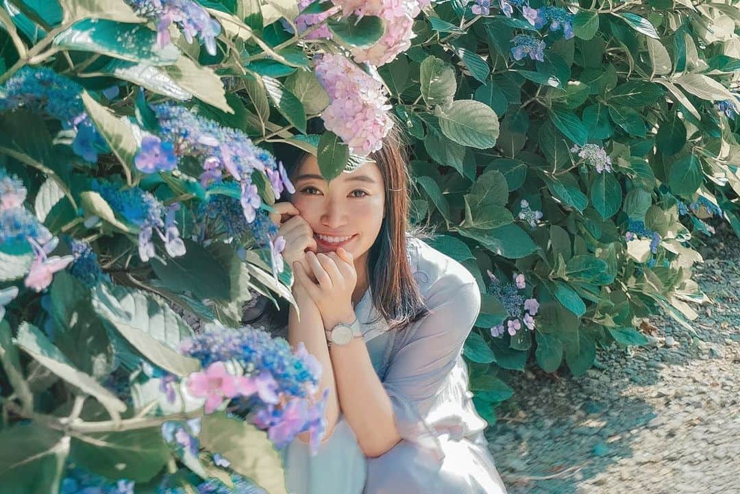 江守沙矢さんのインスタグラム写真 - (江守沙矢Instagram)「なんか写真見返してると、 私なんでこんな顔してとかこんなポーズで写ってるんだろってのがたくさん出てきて気恥ずかしいの  .  . . . . #東京カメラ散歩　#笑顔　#カメラを持って旅に出よう　#traveljapan #travelphotography  #カメラ女子 #東京女子旅 #東京観光  #ポートレート #カメラがある生活 #ポートレート生活　#紫陽花　#アジサイ　#紫陽花ポートレート  #portrait_shots #portrait #カメラを持って出かけよう #japanesegirl #季節のポートレート #カメラのある生活 #カメラ好きな人と繋がりたい #写真好きな人と繋がりたい　#ポートレート好きな人と繋がりたい #人を撮りたい　#何気ない毎日が幸せ　#japan_daytime_view #japan_portrait_club」7月14日 22時18分 - saya_emori