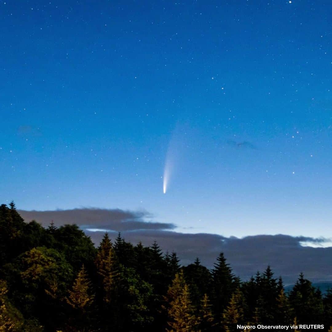 ABC Newsさんのインスタグラム写真 - (ABC NewsInstagram)「LOOK UP: The Comet "Neowise" is seen in the sky over Nayoro, Hokkaido, Japan. #comet #neowise」7月14日 22時19分 - abcnews