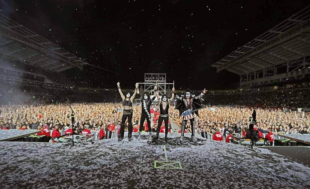 KISSさんのインスタグラム写真 - (KISSInstagram)「#KISSTORY - July 14, 2017 - #KISS rocked over 35,000 as headliners at Chicago Open Air Festival at Toyota Park. @robzombieofficial , @megadeth & @anthrax opened the show.  Were you there, #KISSARMY?」7月14日 22時31分 - kissonline