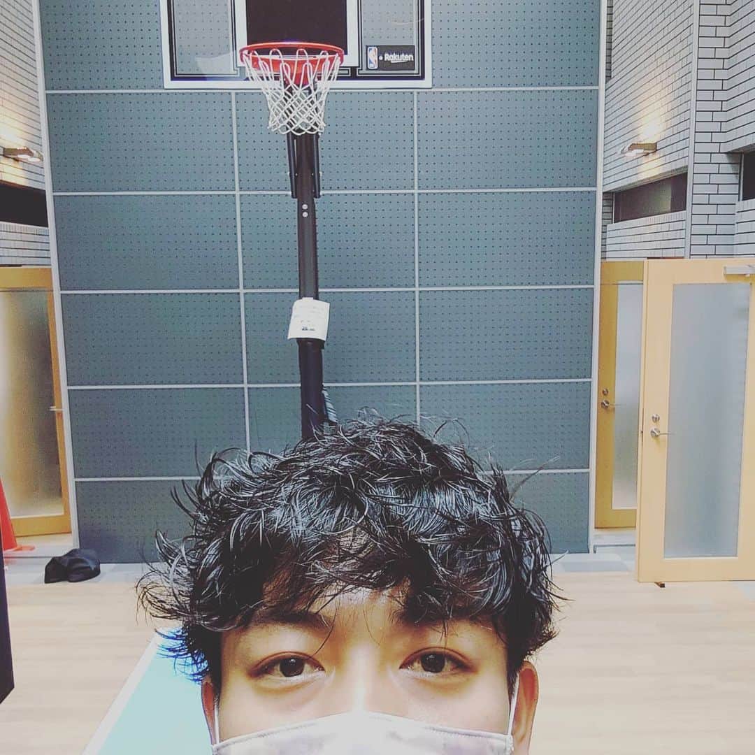 中村昌也のインスタグラム：「ラス、大丈夫か？？  デイリー9が、公開です！  是非〜!!  シューティングしたいよね〜  #NBA #NBARakuten #RakutenTV #DAILY9」