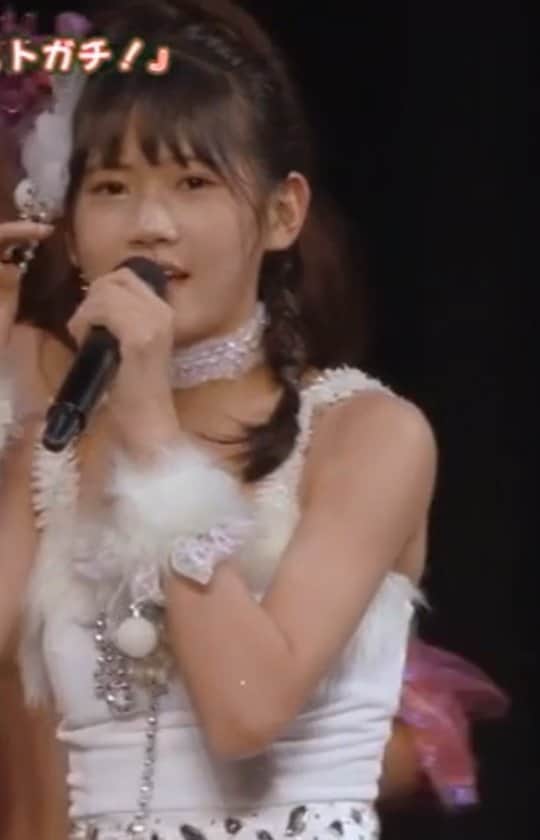モーニング娘。'20のインスタグラム：「- . . まーちゃんvsほまたん . . #佐藤優樹 #岡村ほまれ . .」