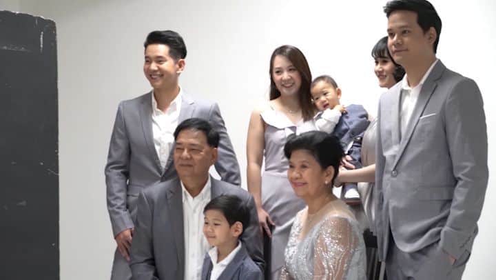 アイス・サランユーのインスタグラム：「Ice - Pa - Doo Ep3 (Special) ถ่ายรูปครอบครัว #winaipanit  ทาง Youtube : Ice Sarunyu Official รับประกันความบันเทิงครับ😂 #IcePaDoo #ไอซ์พาดู」