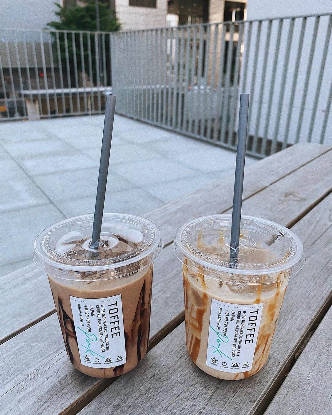 のインスタグラム：「. 📍𝑻𝑶𝑭𝑭𝑬𝑬 気になってた豆乳ドーナツも一緒に テイクアウトしたよ🌿☕️ #toffee  #toffeepark」