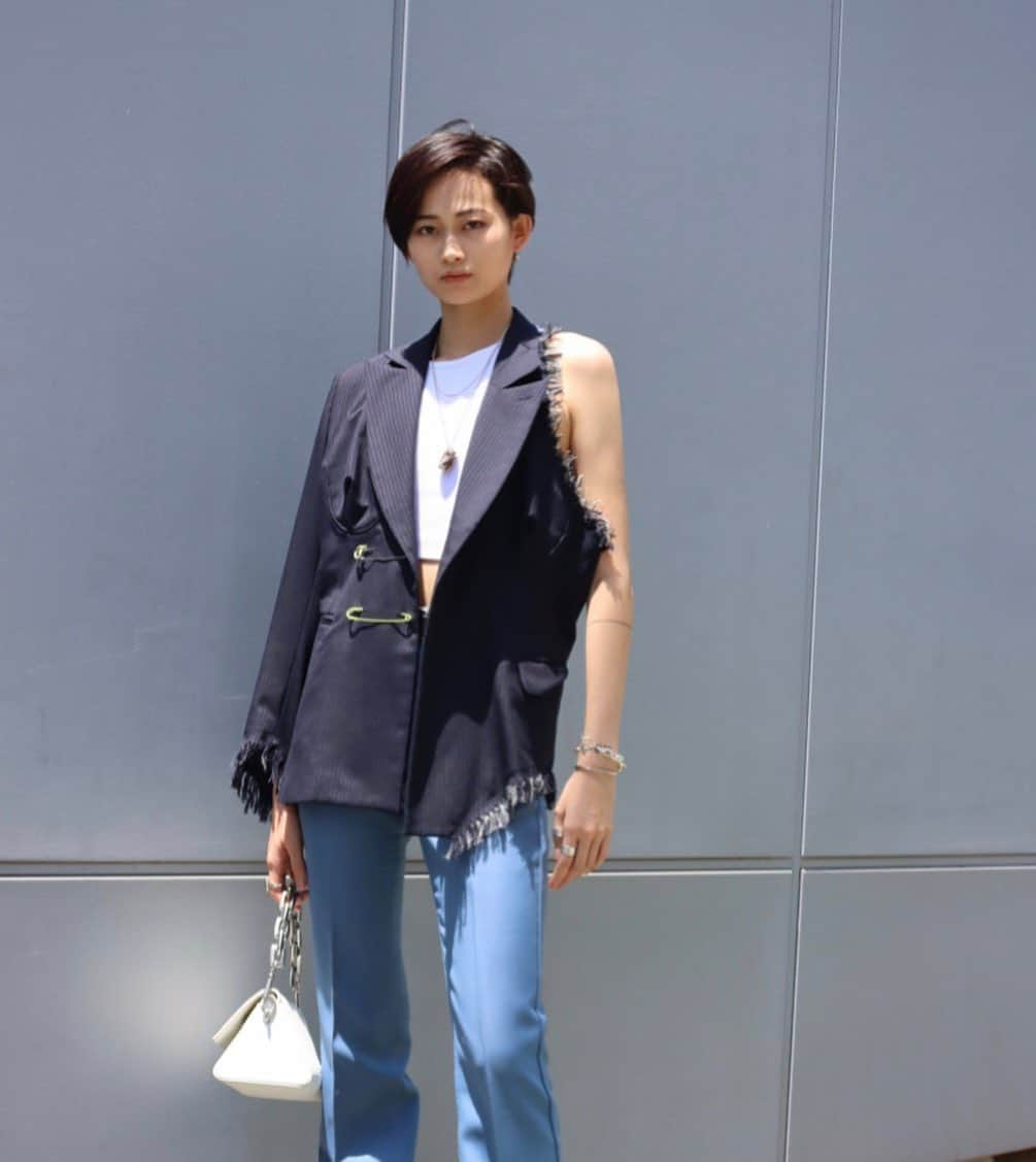 江井櫻子のインスタグラム：「SPUR に私服掲載されています😆是非見てください  https://spur.hpplus.jp/fashion/street_snap/202007/11/VCkjUyA/page2/」