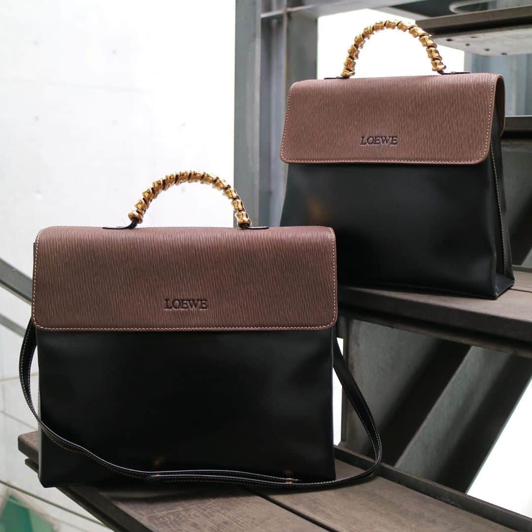 Vintage Brand Boutique AMOREさんのインスタグラム写真 - (Vintage Brand Boutique AMOREInstagram)「LOEWE Velazquez 2way hand bags  On website search for AO27098(right)/AO20294(left).  Free Shipping Worldwide✈️ DM for more information ≫≫≫📩 info@amorevintagetokyo.com  #ヴィンテージ #ロエベ#ヴィンテージロエベ #ロエベヴィンテージ #ヴィンテージブランドブティック #アモーレ #アモーレトーキョー #表参道 #東京 #青山 #vintage #LOEWE #vintageLoewe  #Loewevintage #vintagebrandboutique #AMORE #amoretokyo #Tokyo #Omotesando #Aoyama #vintagebag」7月14日 14時08分 - amore_tokyo