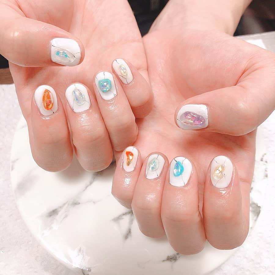 須田亜香里さんのインスタグラム写真 - (須田亜香里Instagram)「お久しぶりにネイルしてます💅 やっぱり爪が可愛いと元気が出るね☺️ そして、足の親指用のネイルチップをプレゼントしていただいたのだけど…超画期的！！ 普段ジェルはしてないけど、サンダルの季節だしテンション上げたい！って時にぴったり🥳 ゆかさん、ありがとうございました！ @yukamizz」7月14日 14時11分 - akarisuda