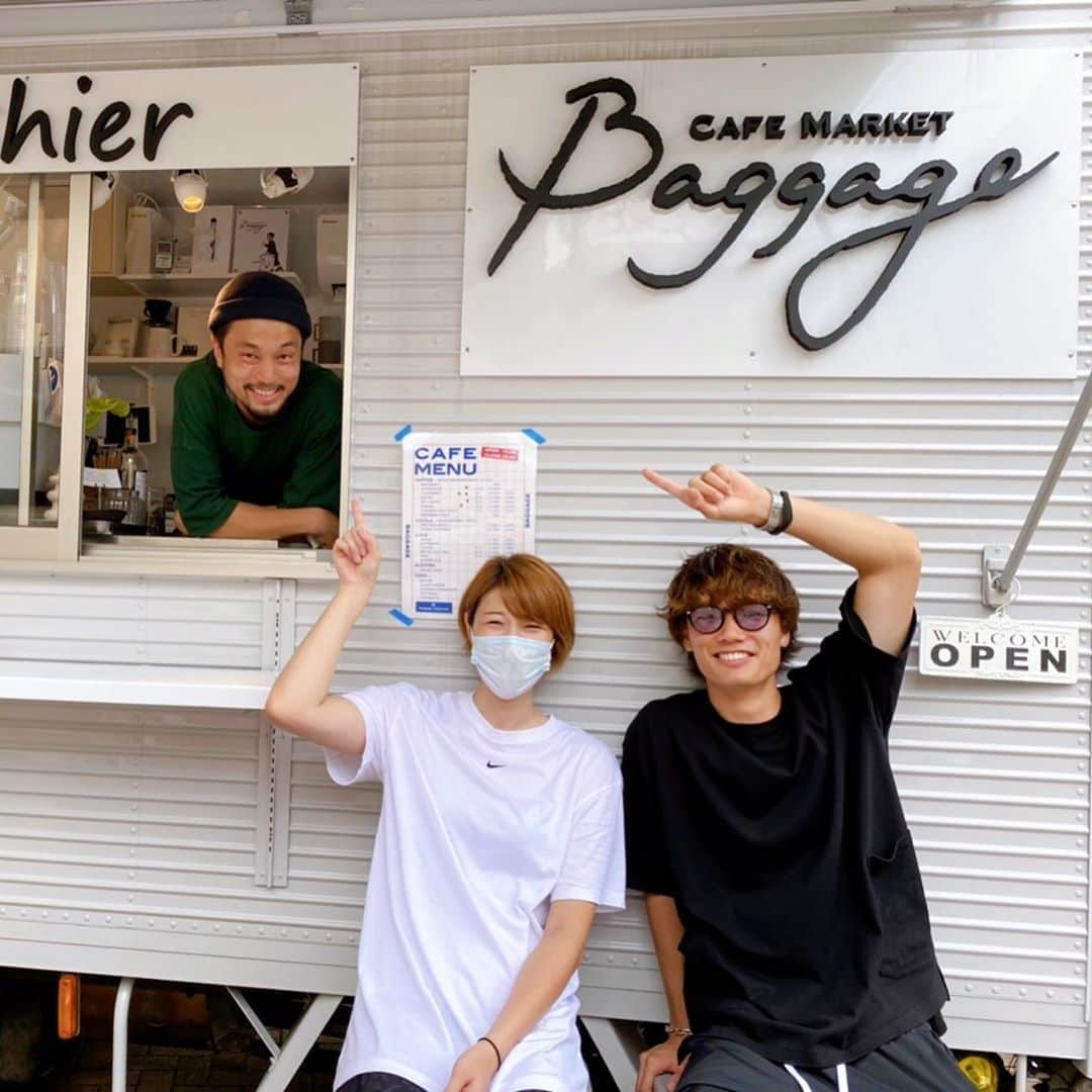 狩野舞子さんのインスタグラム写真 - (狩野舞子Instagram)「この前 @baggage_cafemarket に行ったらなんか見たことある人いた😳！ なんかオランダにいた気がする🇳🇱 なんかこの前一緒にインスタライブした気がする📱 なんか背比べしたら少し負けた気がする🕴 ・ 元気でなにより😊日本にいてびっくり！笑 偶然会えて良かった🤝 ・ #サッカー  #⚽️ #板倉滉 選手 #187cm #2cm負けた #一緒くらいだと思ってた」7月14日 15時03分 - kanochan715