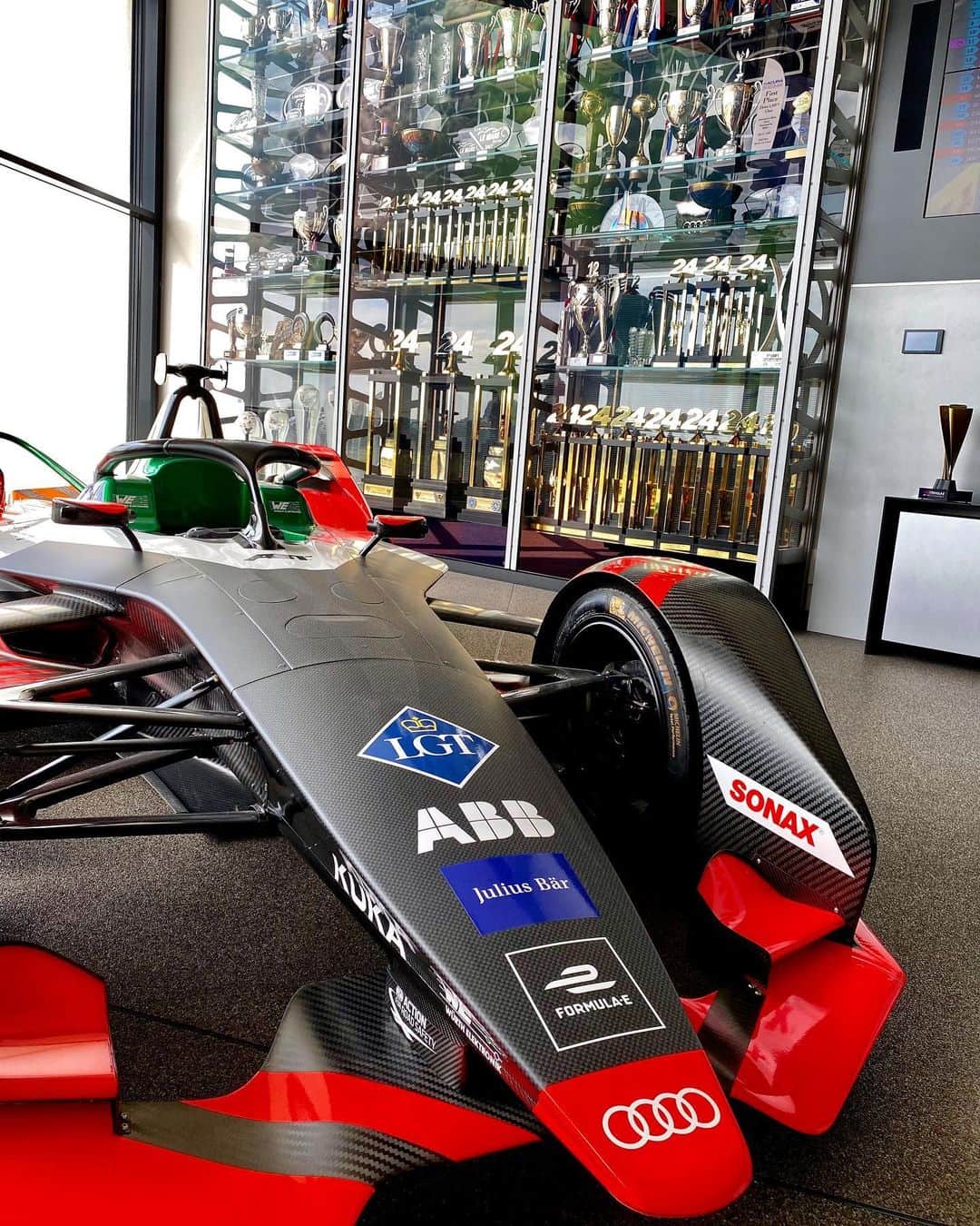 ルーカス・ディ・グラッシさんのインスタグラム写真 - (ルーカス・ディ・グラッシInstagram)「Audi Sport trophy wall @ Neuburg 😍 —- #FIAFormulaE #FormulaE #Electric #Racing #Motorsport #futureiselectric #AudiSport #Audi #etron #Niobium #Forcepoint #AudiBrasil #Boss #Enerzee」7月14日 17時32分 - lucasdigrassi