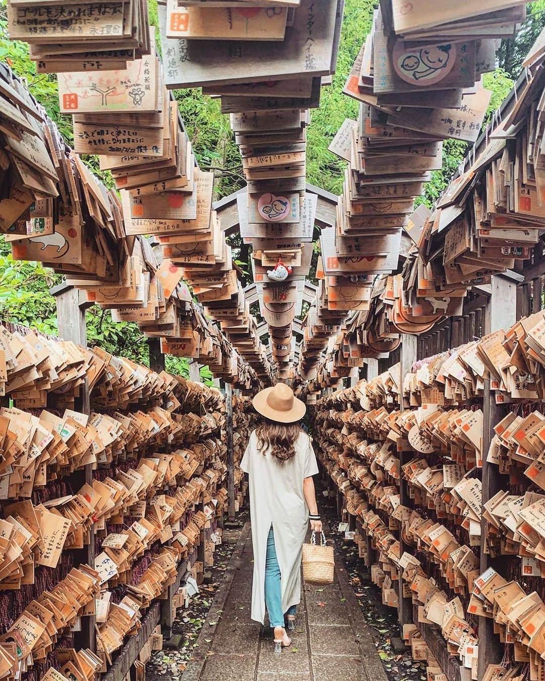 タビジョのインスタグラム：「タビジョのみなさんこんにちは🤗 次の旅行先は決まりましたか？？ @tabi_jyoではいつか行きたい国内・海外スポットをご紹介💁🏻‍♀️💕 ✈️まずは国内旅行からスタート✈️ 目標を決めて、前向きに前進していこう🥰 ＊＊＊＊＊＊ 📸@mimi___1121 さん 🚩埼玉県「川越氷川神社」 ＊＊＊＊＊＊ 🔻こんなお写真募集中🔻 ・私の地元にこんな素敵なスポットがあるよ📷 落ち着いたら是非遊びに来て欲しい🥺💕 ・以前訪れた私のおすすめスポット、タビジョのみんなにシェアしたい😊 など #タビジョ #tabijyomap_japan をタグ付けして投稿してね😉」
