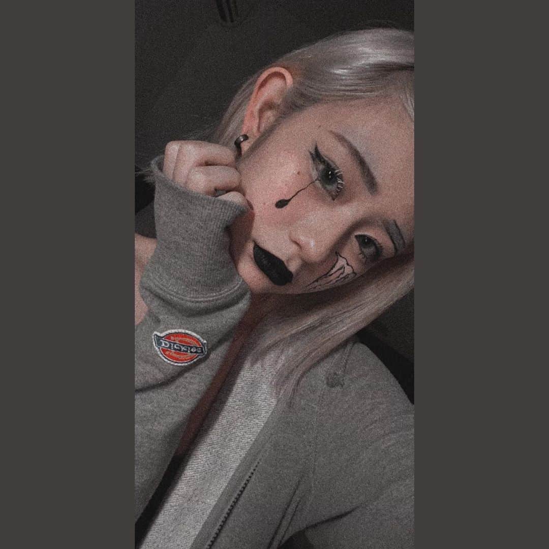かれんのインスタグラム：「#monster」