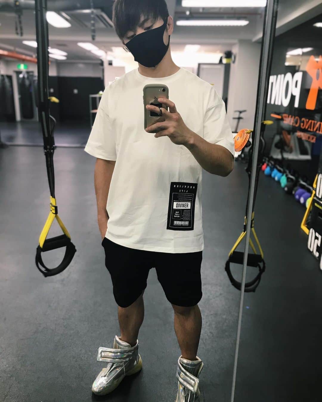 不可思のインスタグラム：「@diviner_official のTシャツ シルエットがいい感じ #DIVINER」