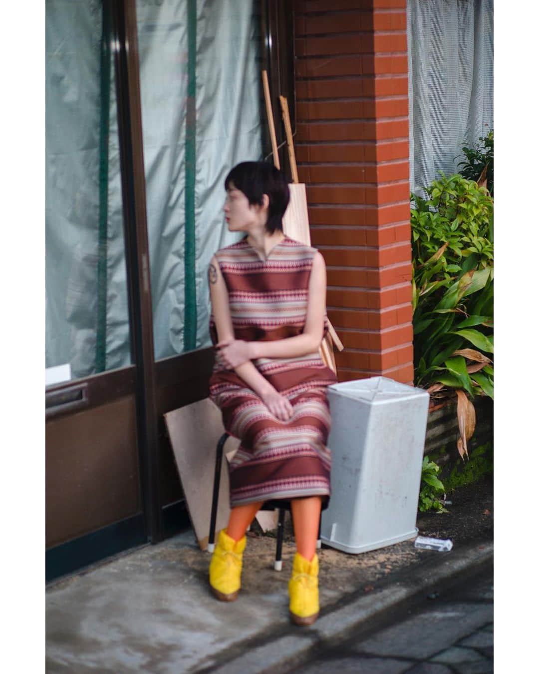 黒河内真衣子さんのインスタグラム写真 - (黒河内真衣子Instagram)「Ibuki in Brown Ethnic Pattern Jacquard Dress from #20PF shot in Asagaya, Japan.   #mamekurogouchi  #mame20pf」7月14日 18時31分 - mamekurogouchi