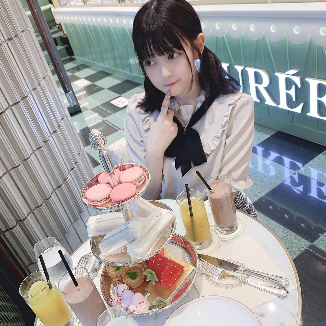 大芝りんかのインスタグラム：「しあわせだった😿🥺#laduree #ラデュレ」