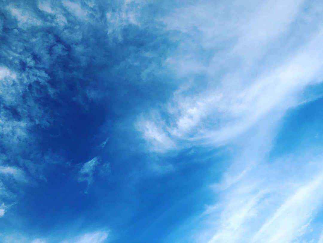 アキ（荒木良明）さんのインスタグラム写真 - (アキ（荒木良明）Instagram)「2020年7月14日大阪府19時前 10分間くらいの東西南の空。  ツバメがビュンビュン飛んでるけど、早すぎて写真にはうまく撮れない。」7月14日 19時05分 - mizutamareppuaki