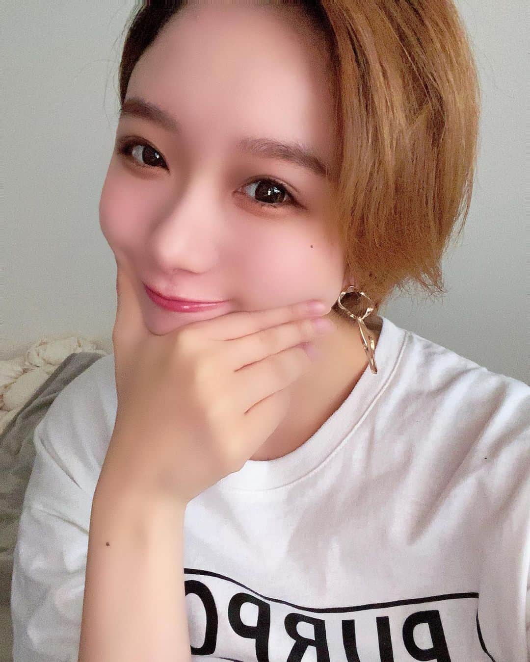 大石ほのかのインスタグラム：「久しぶり濃いめメイクして いーぱい写真撮った日💓✨」
