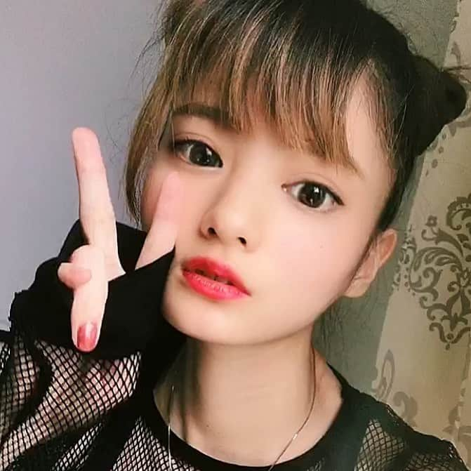 みづちゃさんのインスタグラム写真 - (みづちゃInstagram)「TikTok載せたんみてね🙋‍♀️ リクエストあったら教えてね🙋‍♀️ . . . #連続投稿ごめんなさい #tiktok #自撮り #女子 #girl #instagood」7月14日 19時40分 - mizuki.1201.21