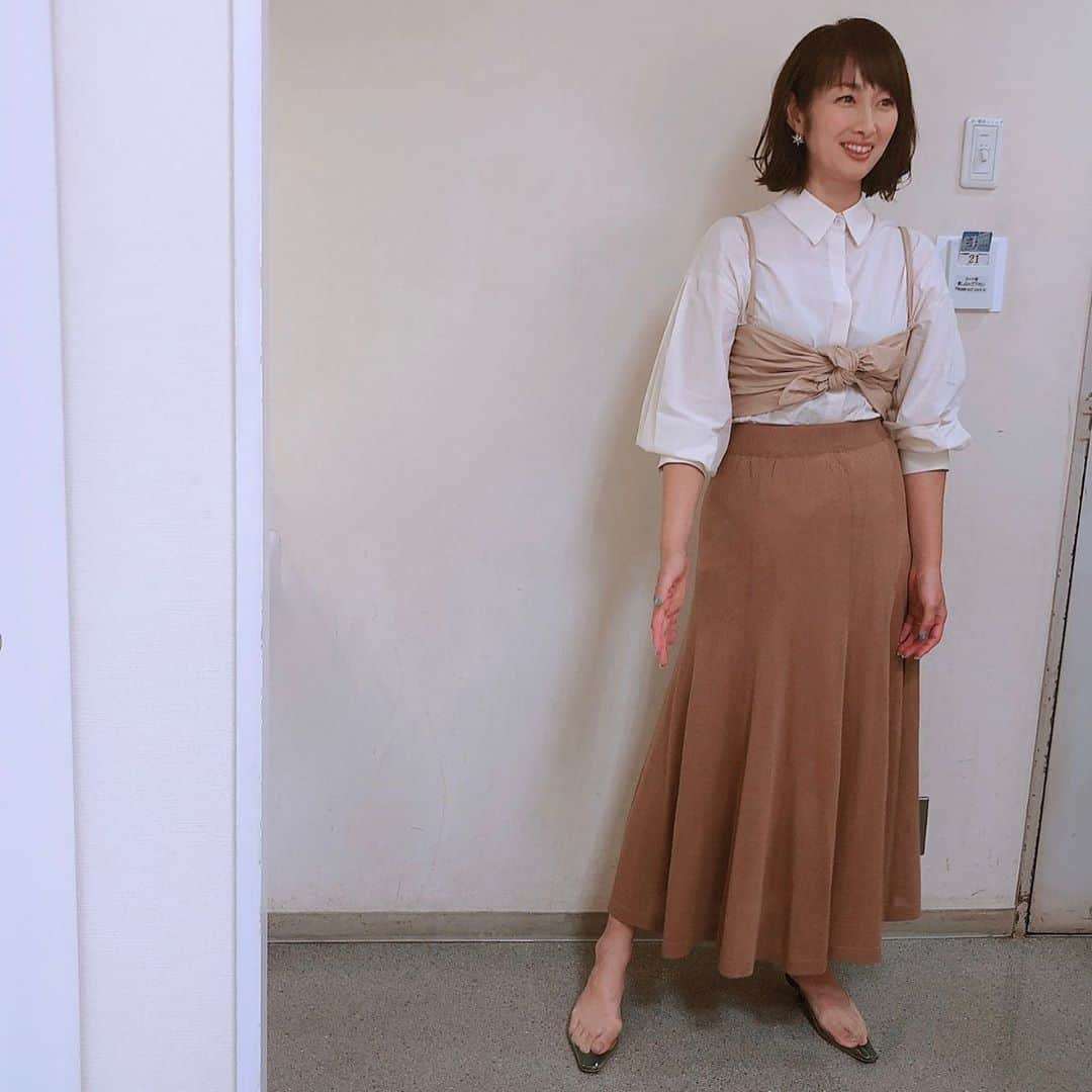 坂下千里子さんのインスタグラム写真 - (坂下千里子Instagram)「衣装 . shirt... @amerivintage  skirt... @amerivintage  shoes.. @miista  . #ヒラヒラしてる #ヒラヒラスカート #好きなタイプ」7月14日 19時41分 - chiriko_sakashita_official