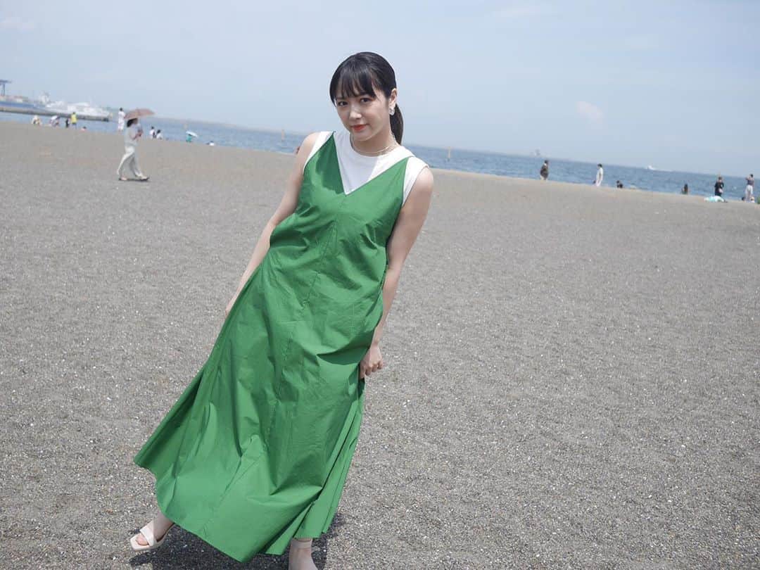 中山莉子さんのインスタグラム写真 - (中山莉子Instagram)「→﻿ 眩しいから険しい顔しかない﻿ このGUのサンダルとっても履きやすいです👡﻿ ﻿ 今日はみんなでとある打ち合わせをしまして、﻿ とても盛り上がり、わーきゃーしました！笑﻿ ﻿ 楽しみに待っててください！！﻿ ﻿ ニヤニヤ😏😳」7月14日 19時52分 - nakayama_riko_official