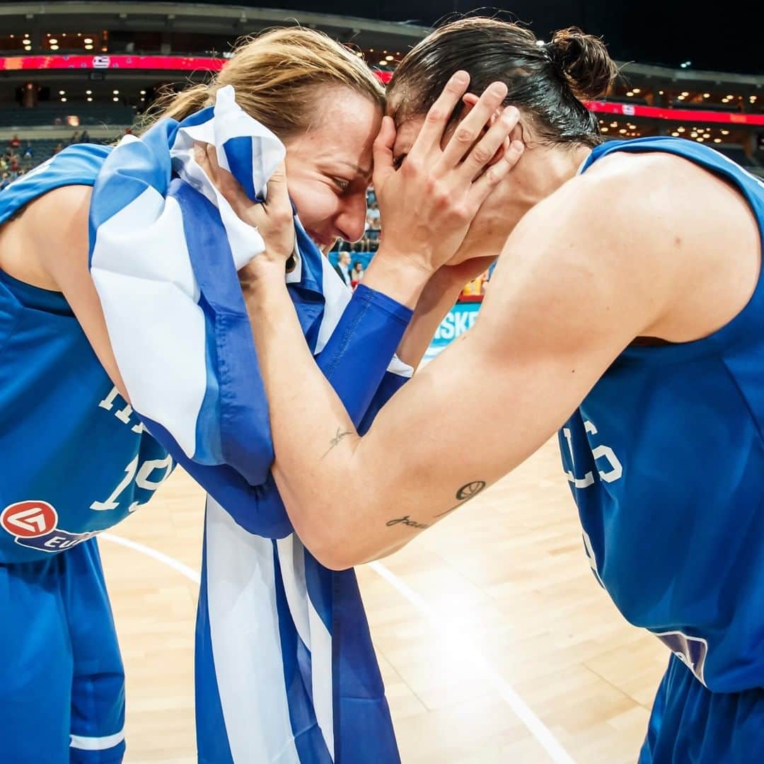 FIBAさんのインスタグラム写真 - (FIBAInstagram)「"I was living a dream."  There was nothing bigger than playing for 🇬🇷 for The Greek Basketball Goddess Evina Maltsi!  📸 via @eurobasketwomen」7月14日 20時21分 - fiba