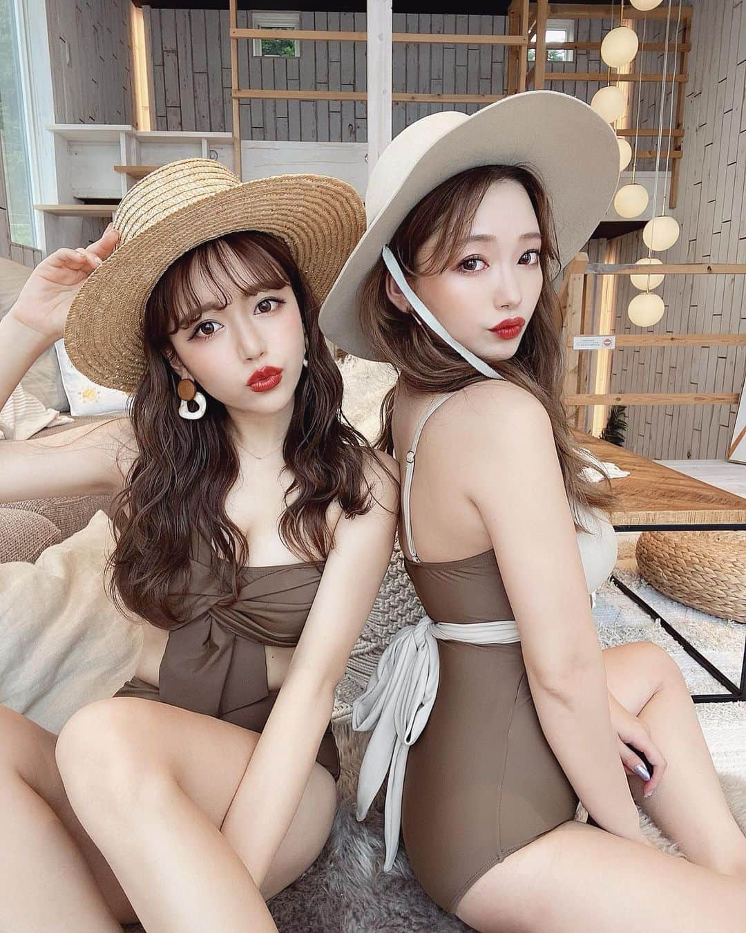 のインスタグラム：「. この前行った福井での1枚💗 泊まった場所は @urbanresortechizen  . 海は流石に入れんかったから 水着きてジャグジー😉✨ カラー揃えてリンクっぽくした🥰 水着は2人とも @amail_official 👙 バックリボンでめっちゃ可愛い😻 表のデザインはまた載せる💗 . 楽しい旅行をありがとうみおん🧡 @mionmaesaka  . #福井 #福井旅行 #水着 #リンクコーデ  #国内旅行 #親友 #urbanresortechizen #amail #trip #swimwear #fukui #bff」