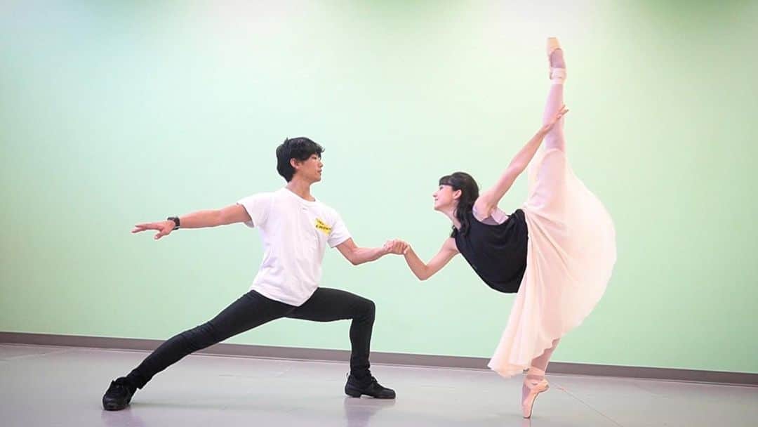 ヤマカイのインスタグラム：「久々の投稿！ . . #ballet #dance  #バレエ #YouTuber #ダンス　#スタジオ　#シューズ　#アート　#芸術 #写真」