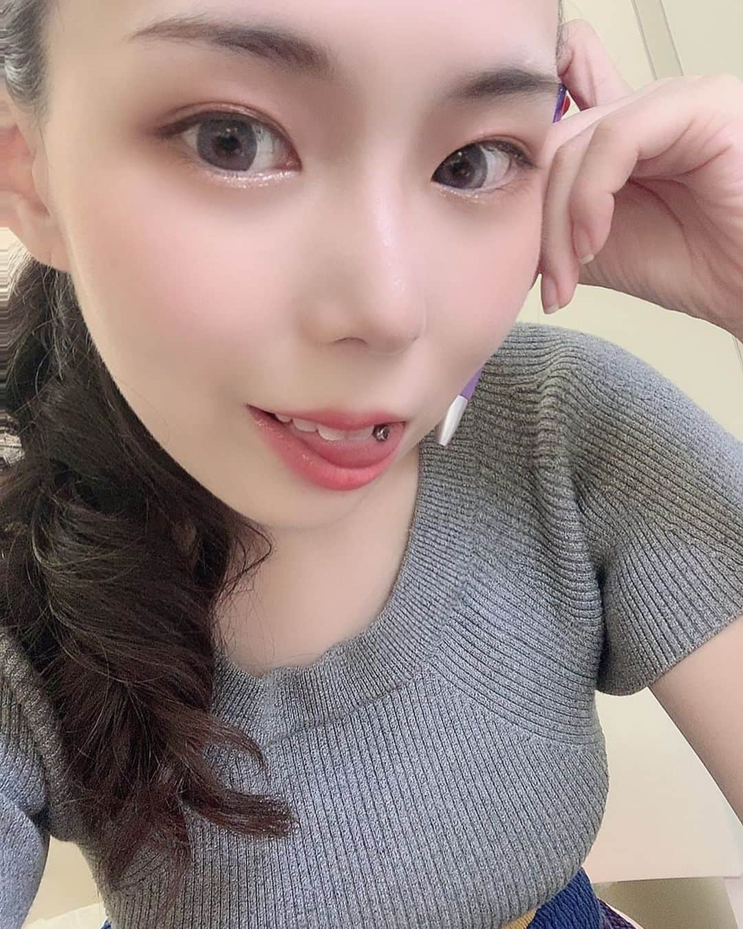 吉根ゆりあさんのインスタグラム写真 - (吉根ゆりあInstagram)「パラパラ漫画みたいにして見てください(ピアス注意) #吉根ゆりあ  #av女優  #パラパラ漫画風  #舌ピ」7月14日 21時01分 - julia_yoshine