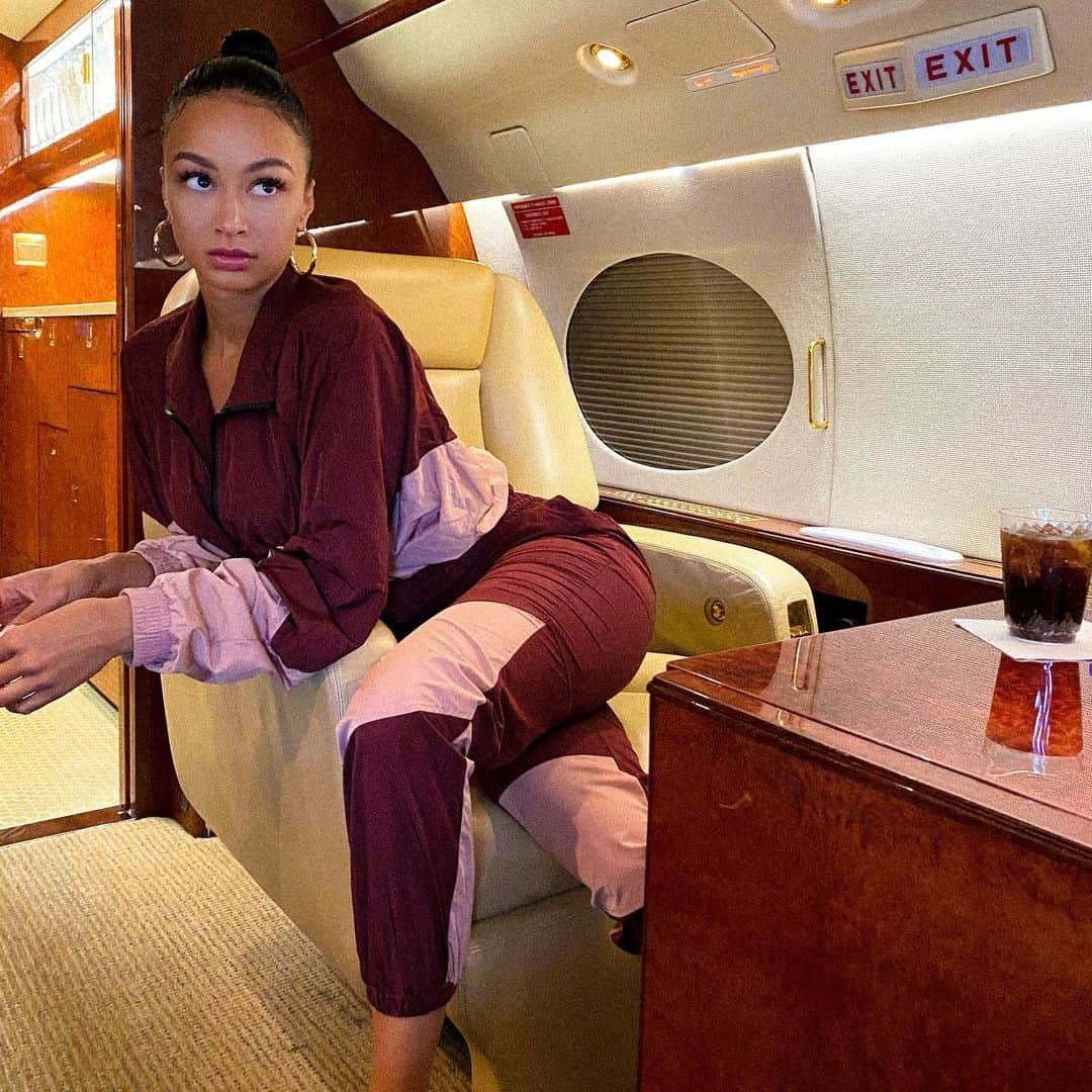 Draya Micheleさんのインスタグラム写真 - (Draya MicheleInstagram)「Snacks on the plane ....」7月15日 7時43分 - drayamichele