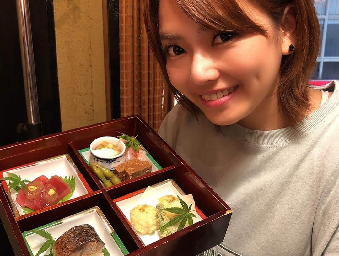 山脇千文美さんのインスタグラム写真 - (山脇千文美Instagram)「利佳子と久しぶりの会合 #ちょんちー #ちょんちぃみぃ　　　　　 #女子会 #新宿 #一滴八銭屋 #納豆うどん #美味しかった #日本酒 #飲みすぎた #うどん棒 #ゼンツしすぎた #明日も頑張ろう」7月14日 23時07分 - chanchiine