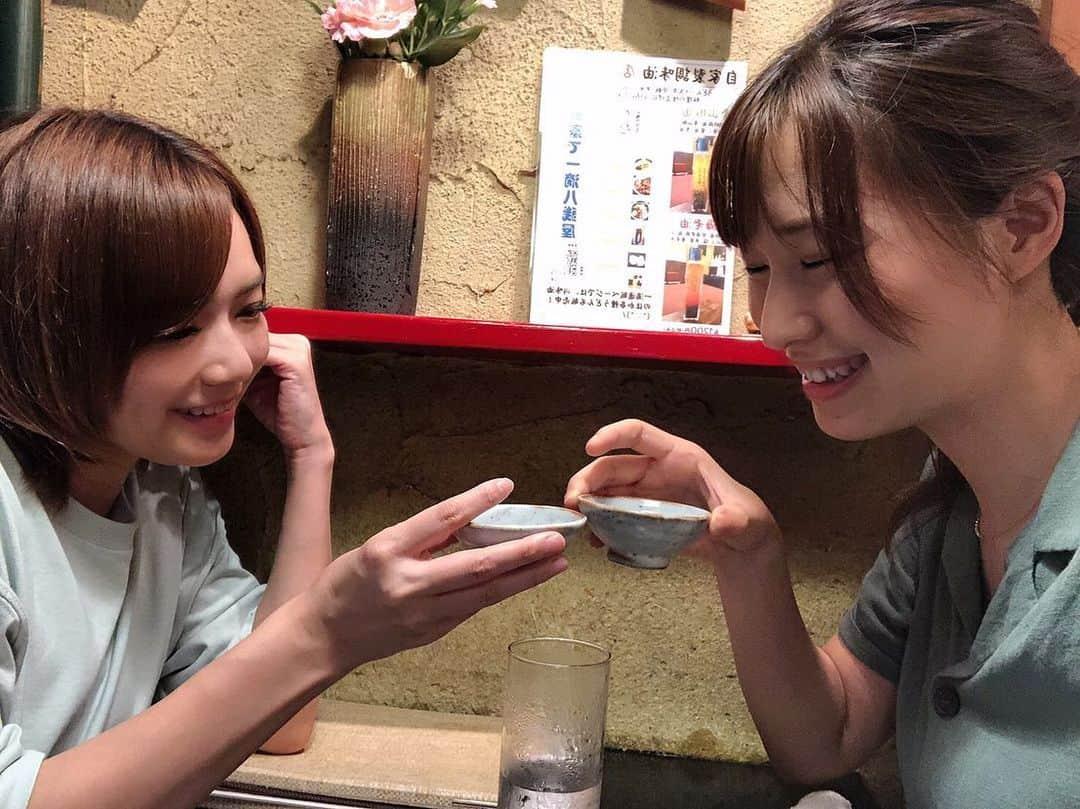 山脇千文美のインスタグラム：「利佳子と久しぶりの会合 #ちょんちー #ちょんちぃみぃ　　　　　 #女子会 #新宿 #一滴八銭屋 #納豆うどん #美味しかった #日本酒 #飲みすぎた #うどん棒 #ゼンツしすぎた #明日も頑張ろう」