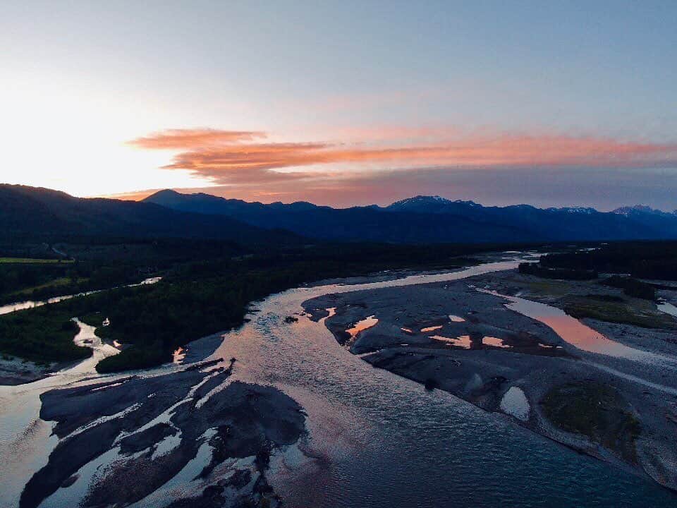 ミア・マエストロのインスタグラム：「Falling in love with you Snake River」