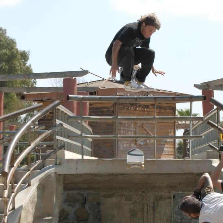 スラッシャーのインスタグラム：「👉🏾 @jaakkoojanen’s DOMINO part is otherworldly 🪐 Now playing on all Thrasher channels 🛰」