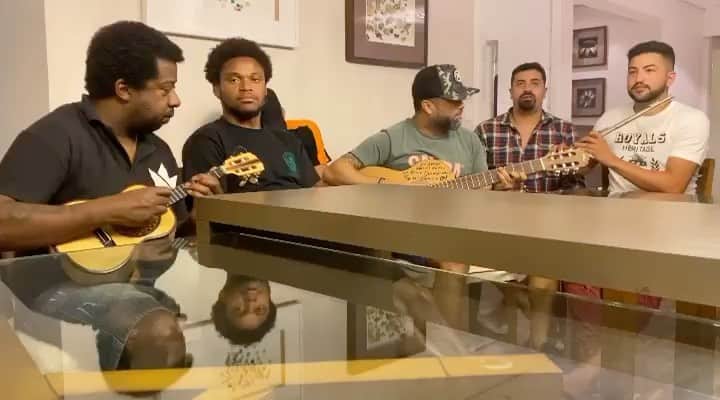 ルイス・アドリアーノのインスタグラム：「Música nova dos meus irmãos @cleversonluizoficial @luis_ohcivil 👏🏾👏🏾👏🏾」