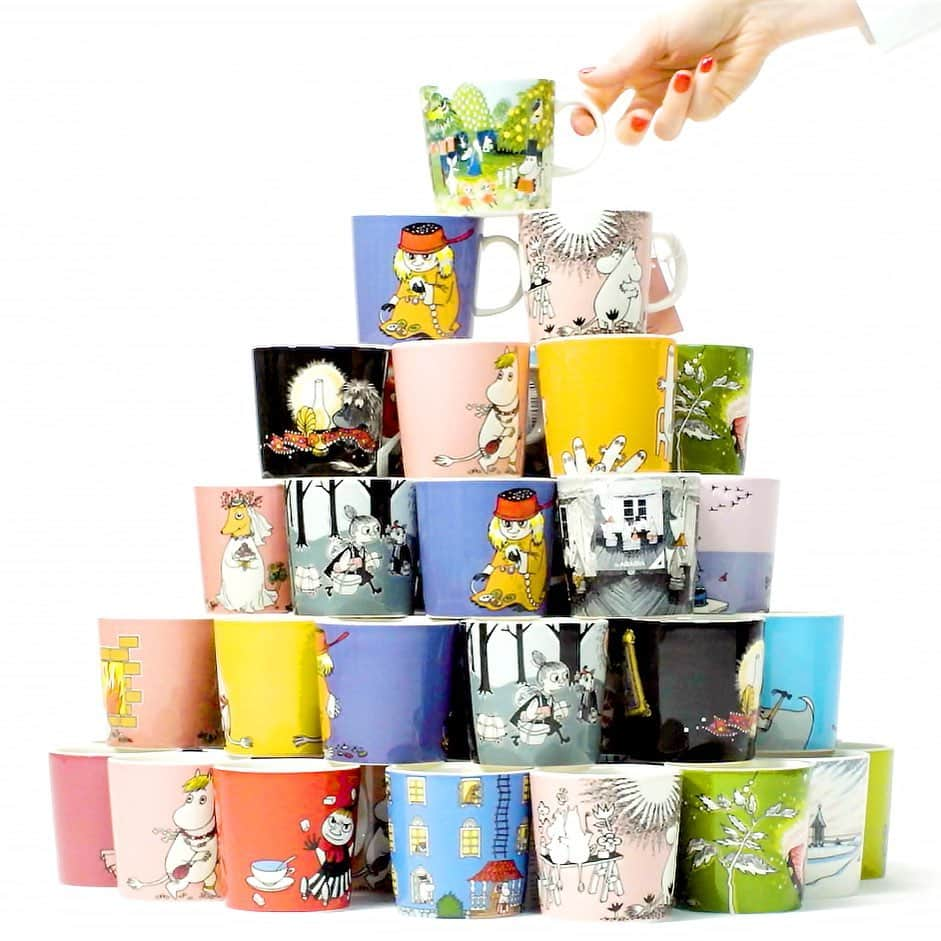 ムーミンさんのインスタグラム写真 - (ムーミンInstagram)「Everything you’ve ever wanted to know about Arabia’s Moomin mugs - now on one page 👉 moom.in/mugs 🤓🤗 ☕️ The page offers interesting information about each and every one of Arabia’s Moomin mugs. Whether you are looking for seasonal mugs, mugs with special stamps, or the lovely Moomin mugs from the 90s – you will find them all in the same place!🤩🥳 ☕️ #moomin #moominofficial #moominbyarabia #moominmug #muumimuki #muminmugg」7月15日 1時29分 - moominofficial