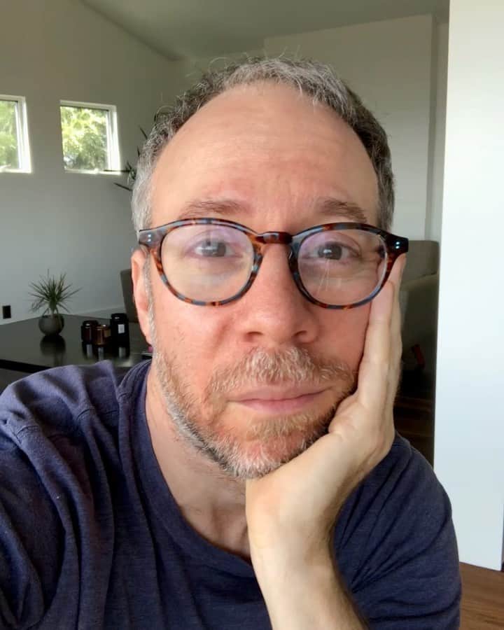 ケヴィン・サスマンのインスタグラム：「Wow, have I only been in lockdown for 17 weeks??」