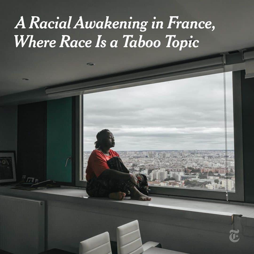 ニューヨーク・タイムズさんのインスタグラム写真 - (ニューヨーク・タイムズInstagram)「In France, the children of immigrants from Africa and the Caribbean have grown to identify themselves as Black in a country that doesn’t recognize racial or ethnic groups.  Besides fueling heated debates over racism, the death of George Floyd in Minneapolis police custody has underscored the emergence of a new way of thinking about race in the public discourse in France, a nation where discussion of race and religion has traditionally been muted in favor of elevating a colorblind ideal that all people share the same universal rights.  Growing up in France, Maboula Soumahoro, above, never thought of herself as Black. At home, her immigrant parents stressed the culture of the Dioula, a Muslim ethnic group from Ivory Coast in West Africa. In her neighborhood, she identified herself as Ivorian to other children of African immigrants.  It was only as a teenager — years after the discovery of Whitney Houston, Michael Jackson, “The Cosby Show” and hip-hop made her “dream of being cool like African-Americans’’ — that she began feeling a racial affinity with her friends, she said.  But even the Black French people who have been inspired by the United States also consider America to be a deeply flawed and violently racist society. In France, people of different backgrounds mix far more freely, and while Black people occupy fewer high-profile positions than in the United States, like all French citizens they enjoy universal access to education, health care and other services.  “When I consider both countries, I’m not saying that one country is better than the other,” Maboula said. “For me, they’re 2 racist societies that manage racism in their own way.”  Tap the link in our bio to read how many Black French who have gone through a racial awakening in recent decades are challenging France’s universalism.  Photo by @andreamantovaniphotography」7月15日 3時15分 - nytimes