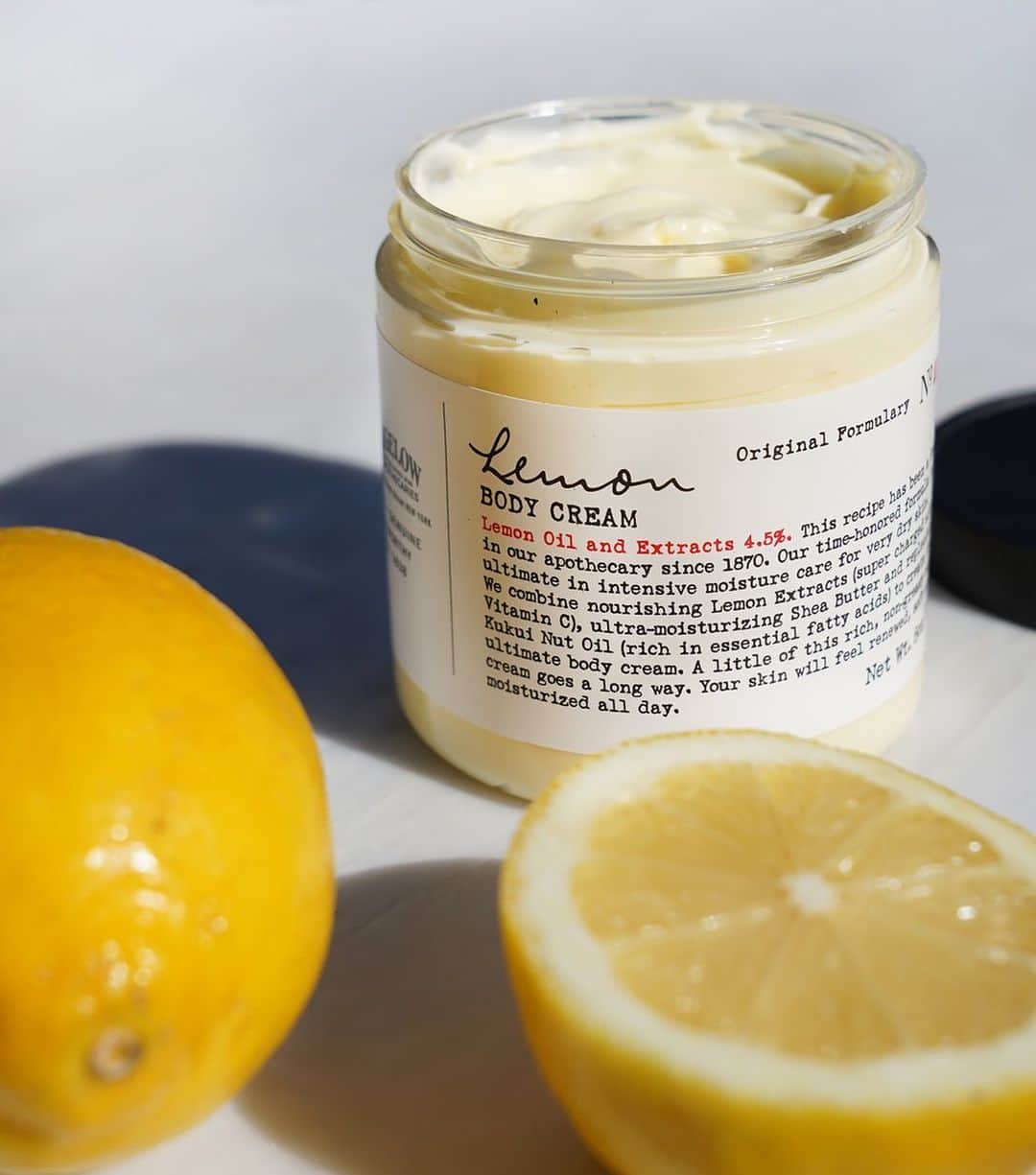 C.O. Bigelowさんのインスタグラム写真 - (C.O. BigelowInstagram)「Lemon Body Cream, our oldest recipe from 1870, is still a bestseller at our apothecary today! 🍋 Soften, renew, and bring radiance to your skin with Vitamin C-rich lemon oils & extracts, shea butter, and kukui nut oil 💫⁠ ⁠」7月15日 3時23分 - cobigelow