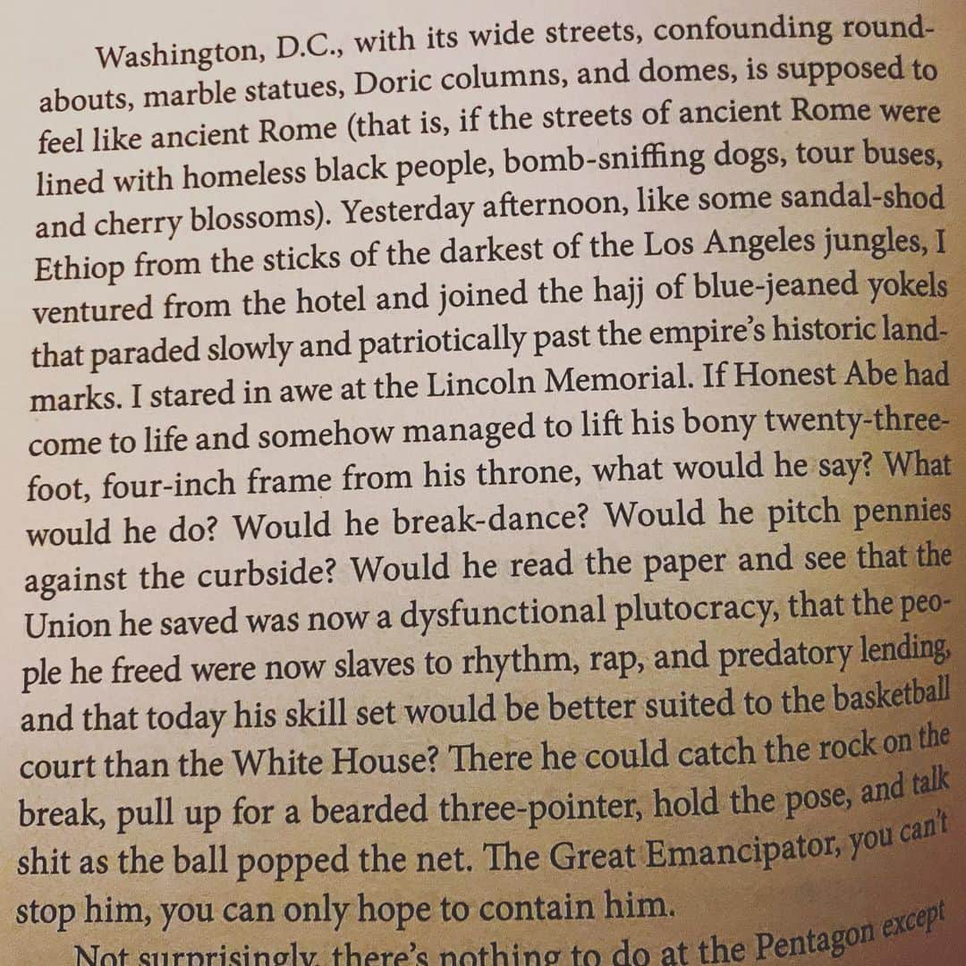 ジョン・ロス・ボウイさんのインスタグラム写真 - (ジョン・ロス・ボウイInstagram)「#NR THE SELLOUT by Paul Beatty which comes out of the gate hot with this paragraph about the Lincoln Memorial.」7月15日 3時27分 - johnrossbowie
