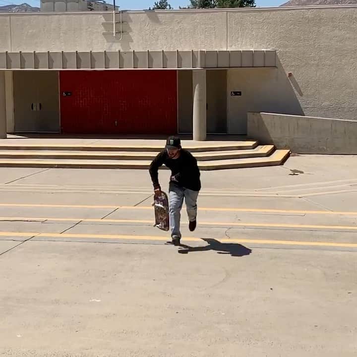 のインスタグラム：「Esqueci de Postar de Outro Ângulo 😊 #SkateboardingIsFun」