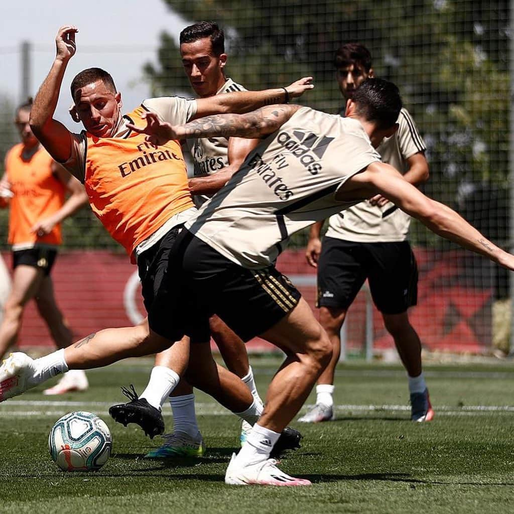 エデン・アザールさんのインスタグラム写真 - (エデン・アザールInstagram)「Training 😅#halamadrid」7月15日 4時05分 - hazardeden_10