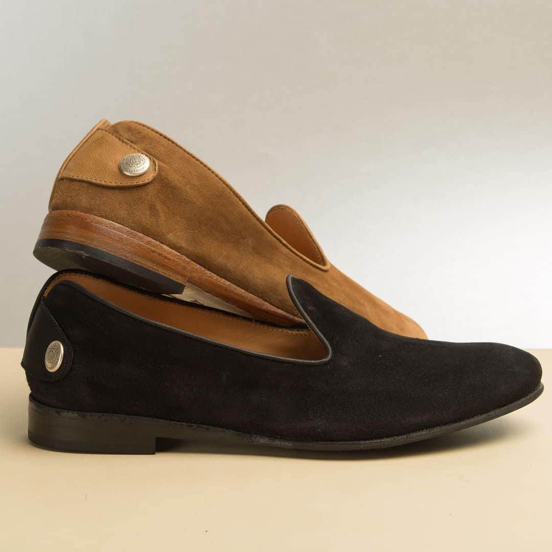 のインスタグラム：「An exceptional attention to details for these Alberto Fasciani’s loafers, made in calf reverse leather, famous for its extraordinary touch and strength. The edge in full grain leather and snap button on the heel side make this loafer shoe one of a kind.⁠⠀ ⁠⠀ Discover the New Arrivals > www.albertofasciani.it⁠⠀ ⁠⠀ #albertofasciani #ss20 #loafers」