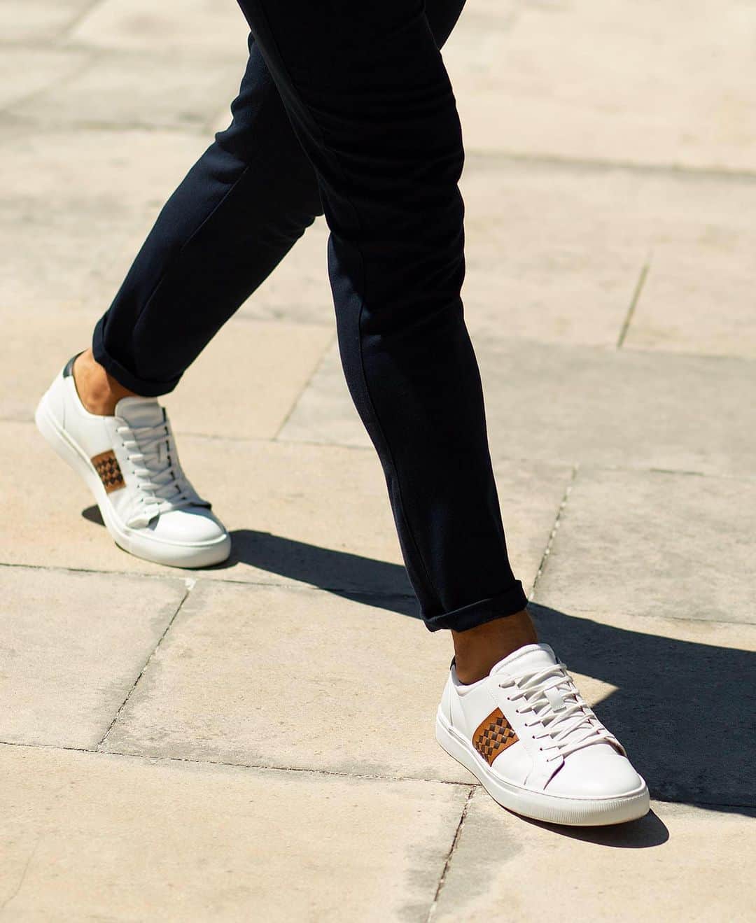 ALDO shoesさんのインスタグラム写真 - (ALDO shoesInstagram)「Walk the line between dress and casual by adding these smart sneakers to your rotation. Shop Burngup and other sleek sneaker silhouettes in our link in bio.   Photo: @tiagofarianeto #AldoCrew #AldoPortugal」7月15日 5時47分 - aldo_shoes