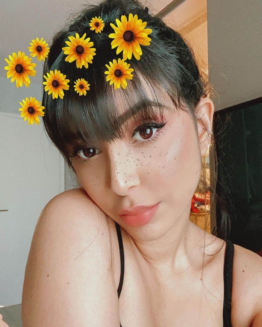 Gabriela Salesのインスタグラム：「Seja flor onde for 🌼🌸🌻🌺🌹💐」