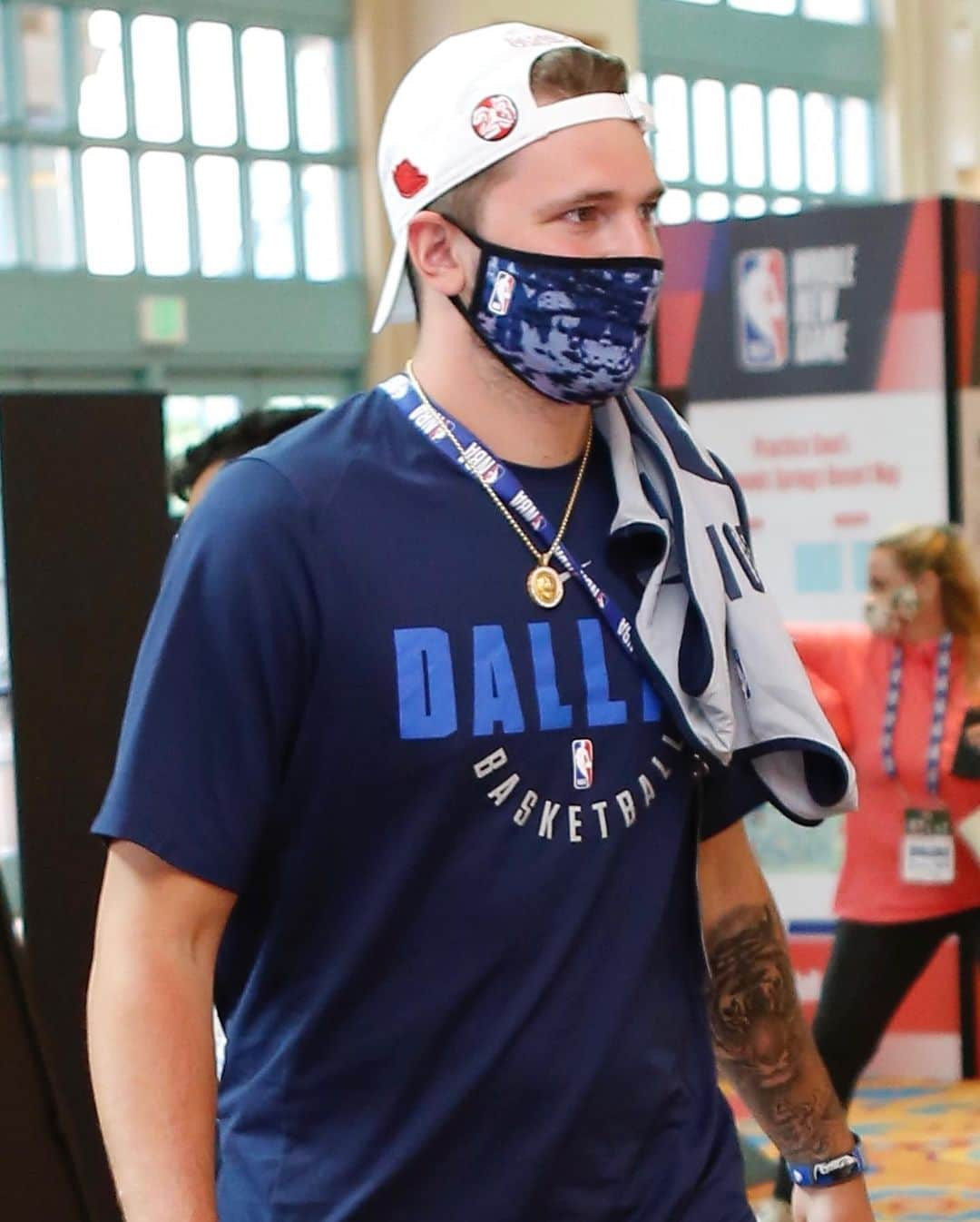 NBAさんのインスタグラム写真 - (NBAInstagram)「It's an easy three-step play.  Wear a mask. Wash your hands. Social distance.  #NBATogether  For all of the latest health & safety guidelines, visit cdc.gov」7月15日 6時25分 - nba