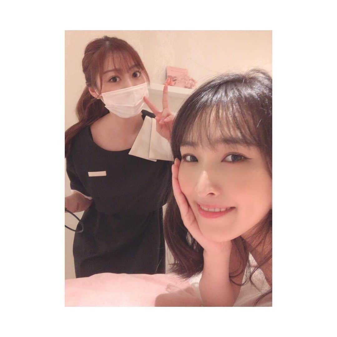 森田真以さんのインスタグラム写真 - (森田真以Instagram)「💓 バストアップサロンTHREEで ハイパーナイフを一足先に体験してきました✨ . 凝り固まった肩周りもマッサージで ほんとーーーにスッキリ😭 . ハイパーナイフとナノカレントを組み合わせることで、 脂肪を柔らかくしてそれをバストに 流すことができるんだって😌💕 . 7月の後半から導入予定みたいですよっ💁🏻‍♀️ @asa____03 いつもありがとう👏🏻💕✨ . . . 🏢バストアップ専門サロン【THREE】 東京都渋谷区渋谷駅1-24-27 宮下パークビル901 (@three.shibuya) . #tokyo #shibuya #salon #beauty #japanesegirl #followｍe #model #バストケア #バストアップ #リフトアップ #アンチエイジング #産後 #授乳 #健康 #美容 #リラックス #渋谷 #渋谷サロン #バストアップ専門#女性専用#プライベートサロン #エステサロン#育乳 #ハイフ #セルフマネジメント#セルフケア#美容好きな人と繋がりたい #インフルエンサー #モデル #タレント」7月15日 16時36分 - morita_mai