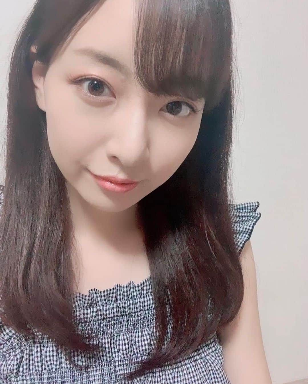 長谷川萌美さんのインスタグラム写真 - (長谷川萌美Instagram)「. . 本日21時〜情報解禁🎉 & 動画UP❤️ . . 公式YouTubeにて公開です❗️ . そして水曜日なので 22時〜SHOWROOM配信です♪ . やっと言えるー♪ お楽しみに🍀 ぜひご覧ください🌈 . .  #ビタスイ #動画 #配信 #長谷川萌美   #youtube #showroom   #bittersweet #moemihasegawa」7月15日 17時04分 - moemi_hasegawa