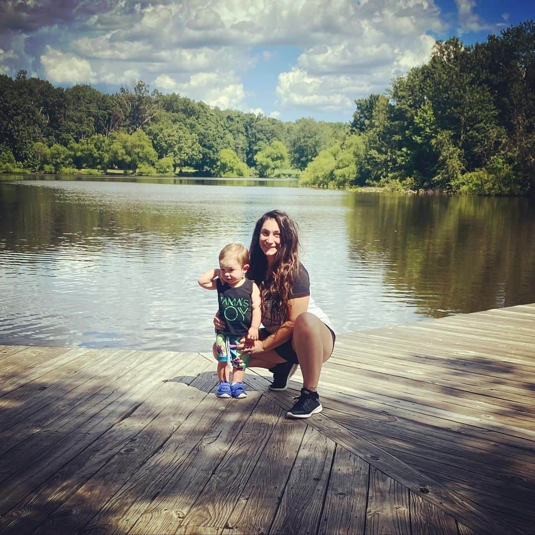 ディーナ・ニコール・コルテーゼのインスタグラム：「Gorgeous day at the park🦆 ❤️」