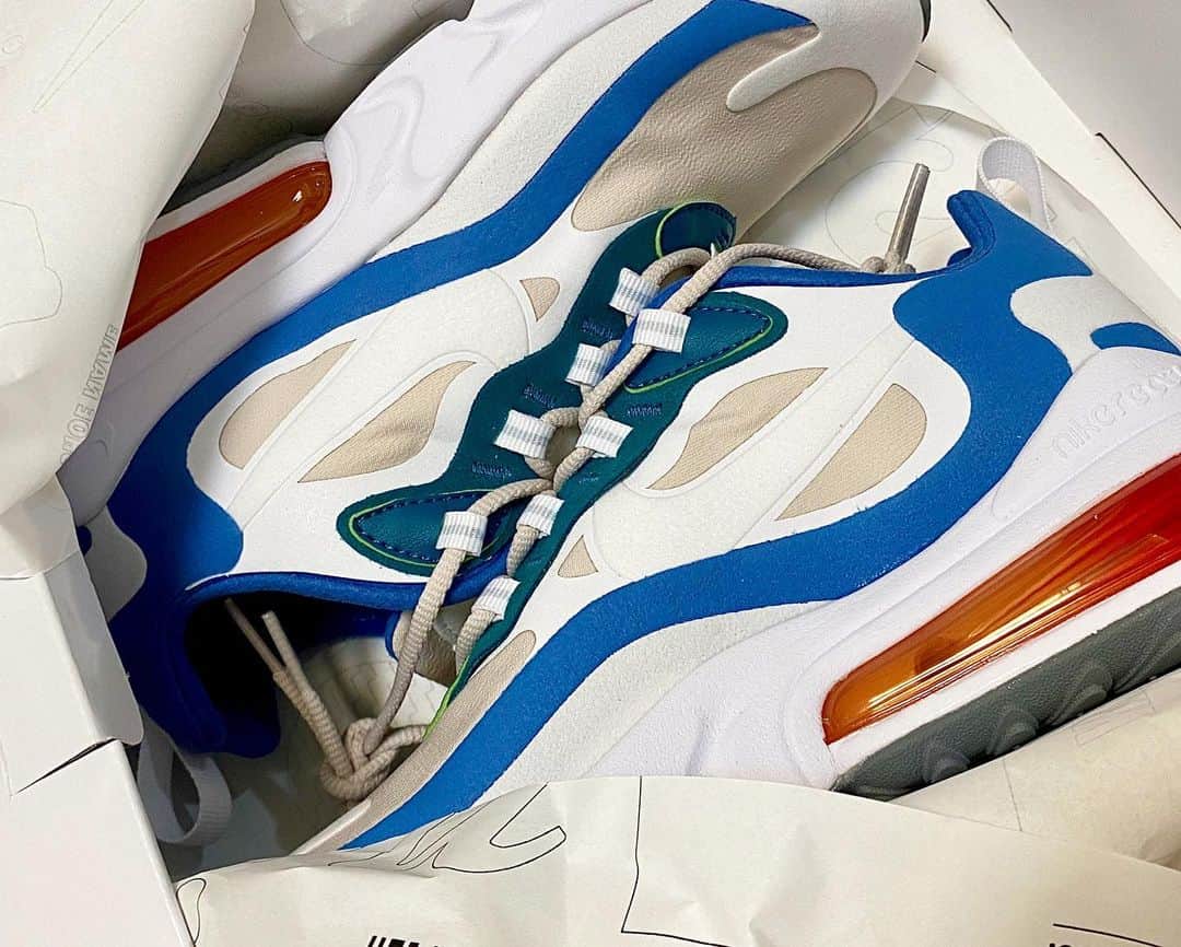 Chiharuのインスタグラム：「元気色💙🧡🤍90s な感じが👍NIKE BY YOUでカスタム〜！ #nikeairmax270react  #スニーカー女子  #ナイキスニーカー  #ナイキ女子  #yesnike #nikeairmax90  #nikeaddict  #airforce1  #nikeairforce1  #nikejapan」
